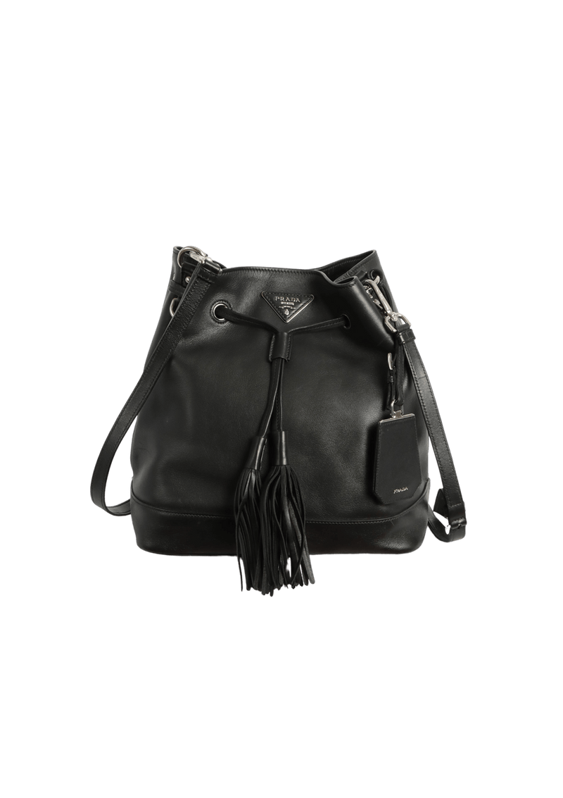 CITY CALF BUCKET BAG