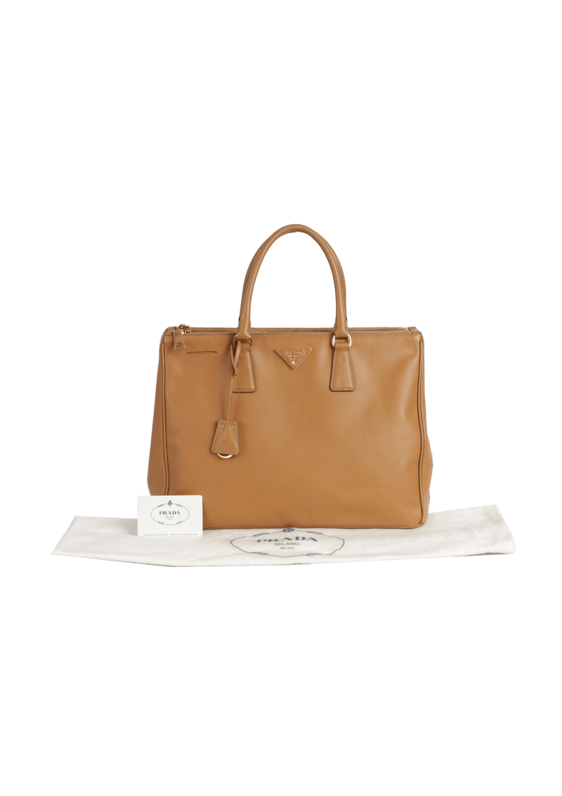 LARGE SAFFIANO LUX DOUBLE ZIP GALLERIA