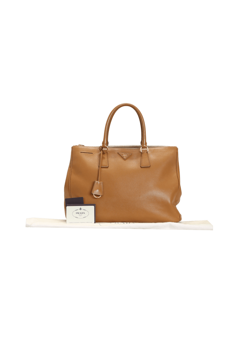 LARGE SAFFIANO LUX DOUBLE ZIP GALLERIA