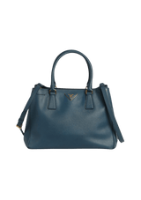 MEDIUM SAFFIANO LUX DOUBLE ZIP GALLERIA