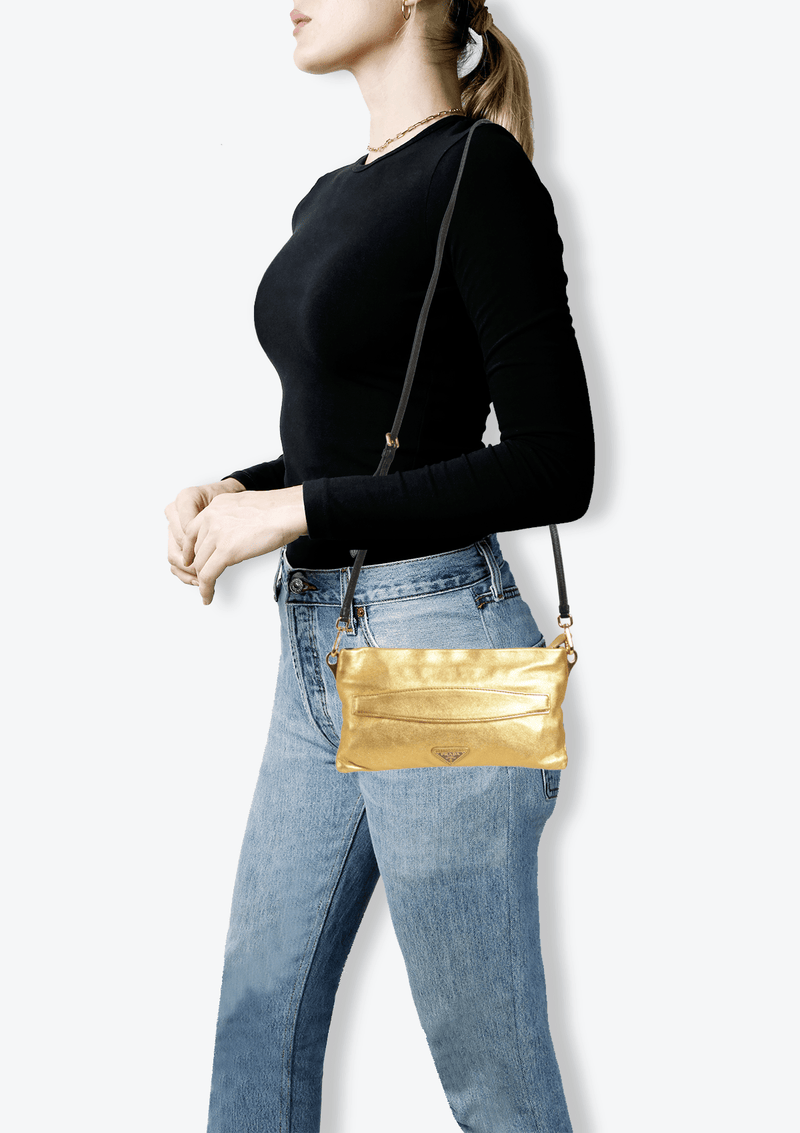 METALLIC ZIP CLUTCH