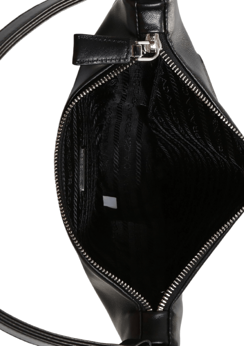 BOLSA PRADA TRIANGLE LOGO MINI POUCH PRETA - Bolsas de Grife