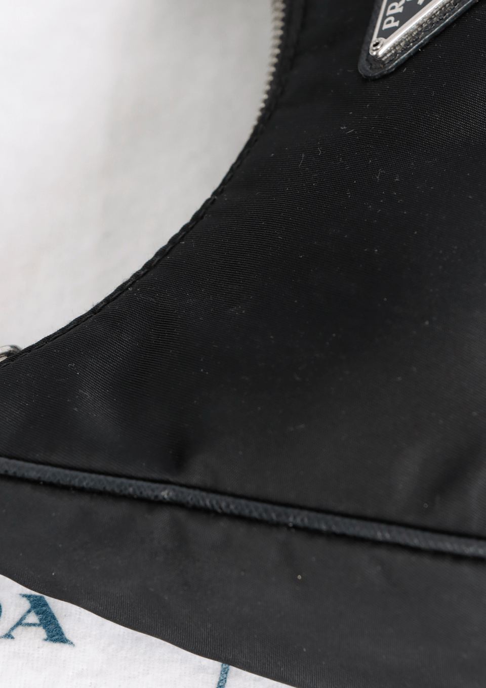 BOLSA PRADA RE-EDITION 2005 PRETO ORIGINAL – Gringa