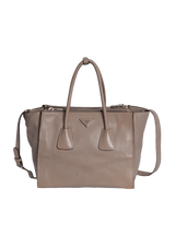 TWIN POCKET GLACE CALF TOTE