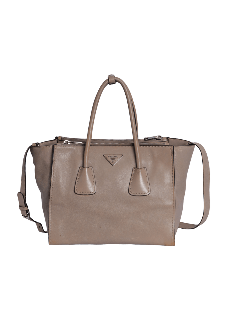 TWIN POCKET GLACE CALF TOTE