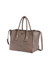 TWIN POCKET GLACE CALF TOTE