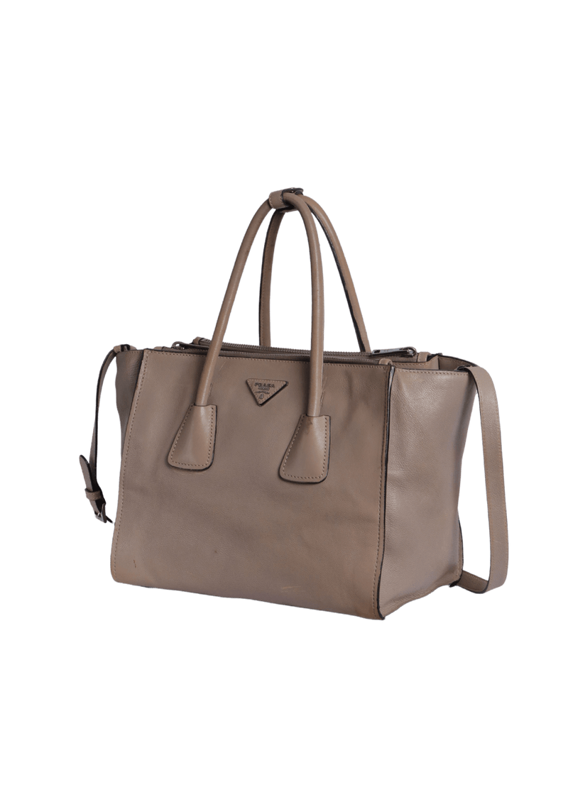 TWIN POCKET GLACE CALF TOTE