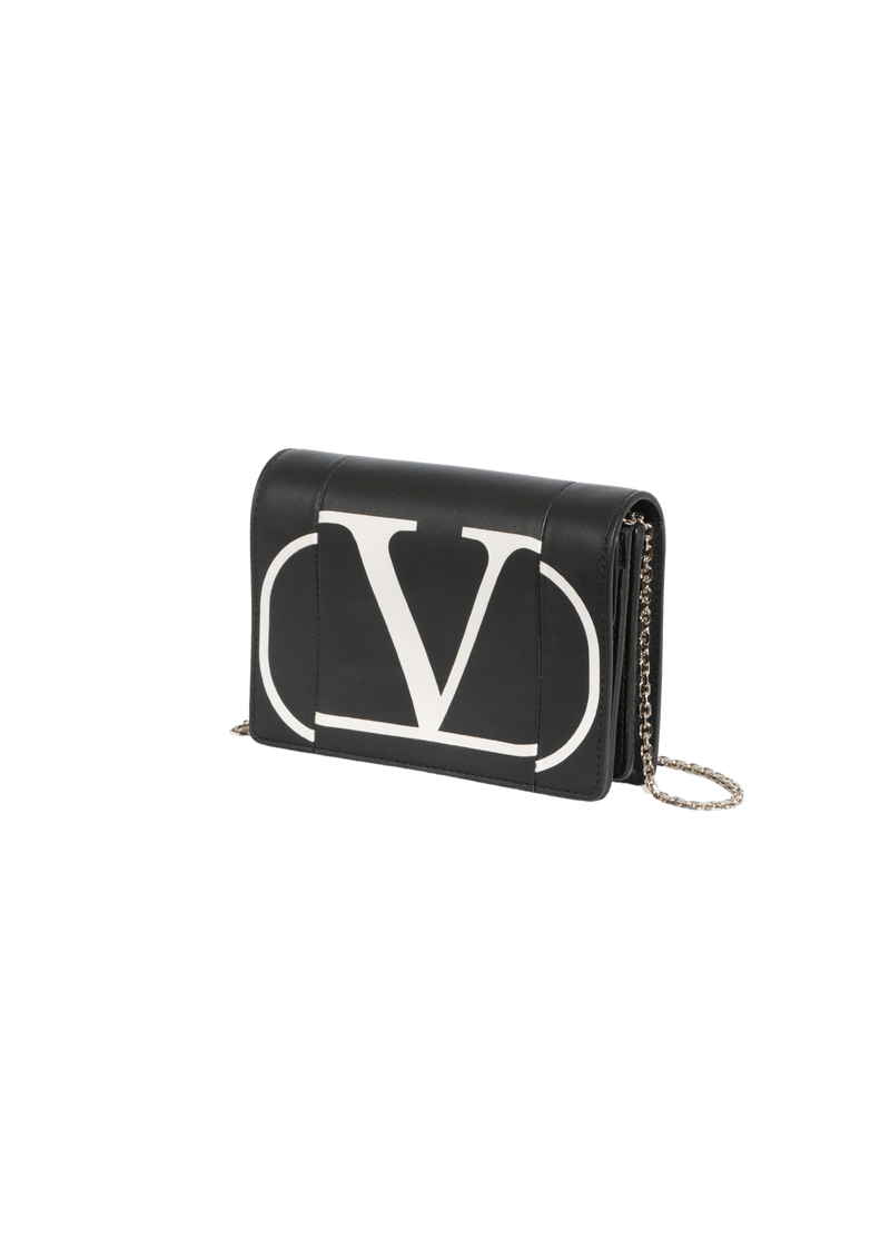 V LOGO LEATHER BAG