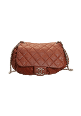 MEDIUM CHAIN AROUND FLAP BAG