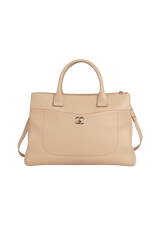 MEDIUM NEO EXECUTIVE TOTE CALFSKIN