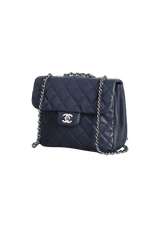 MEDIUM URBAN COMPANION FLAP BAG