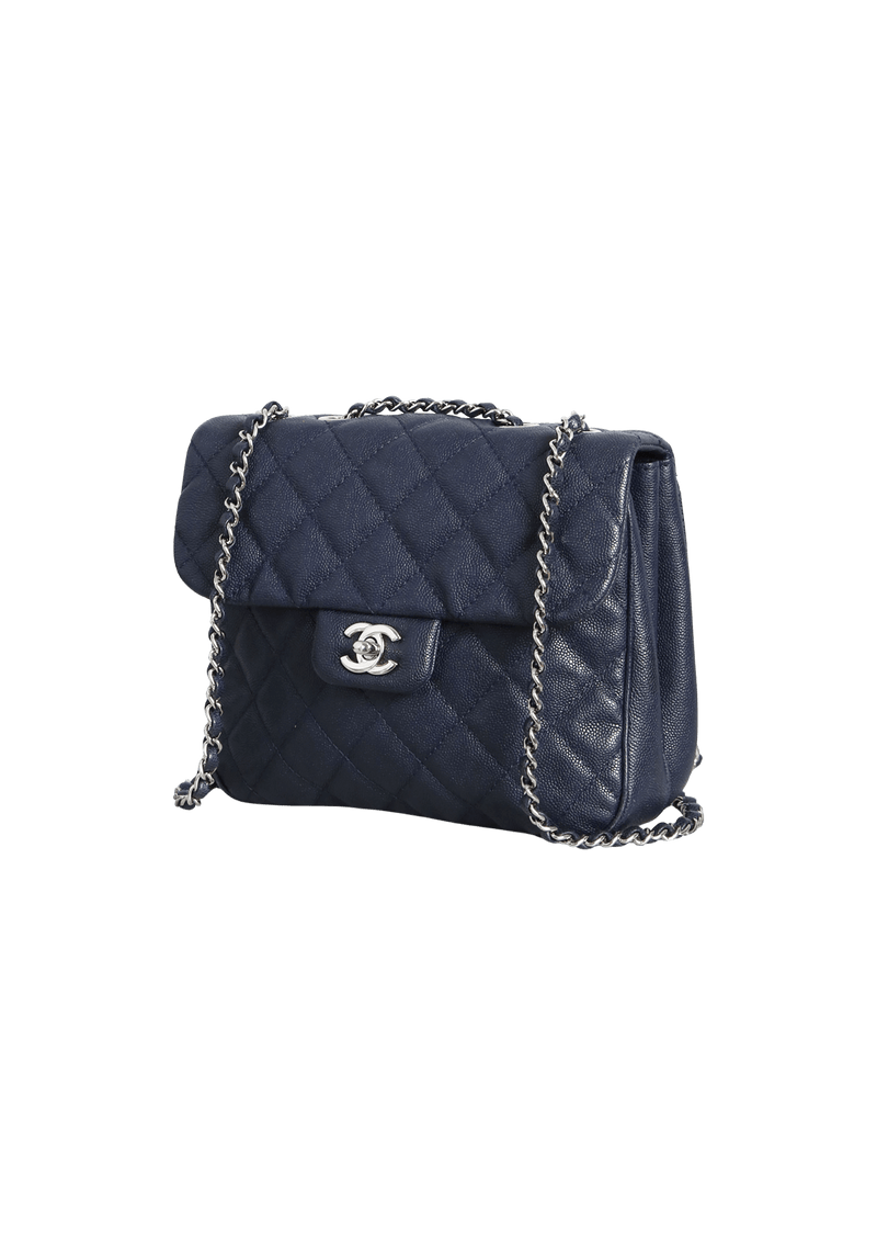 MEDIUM URBAN COMPANION FLAP BAG