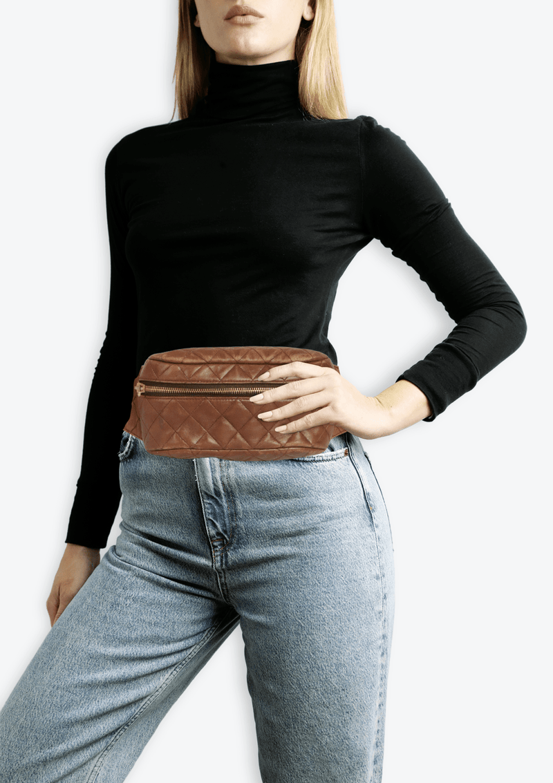 QUILTED CHAIN BELT BAG