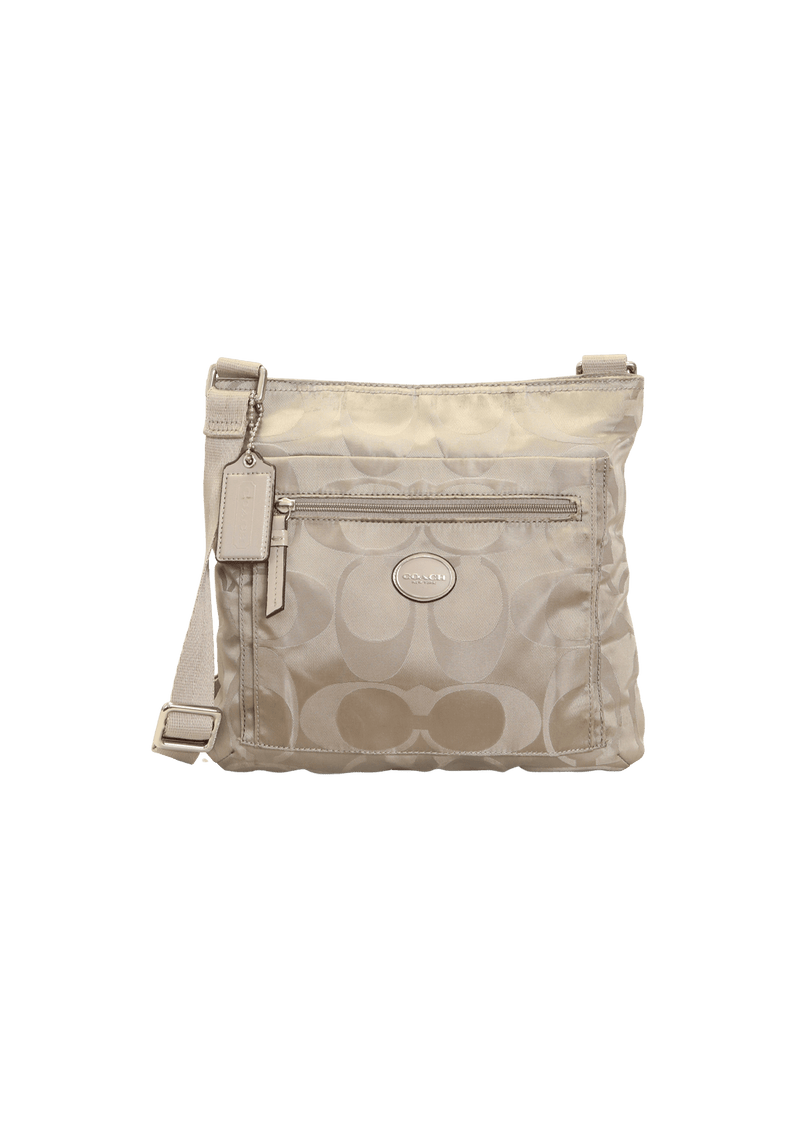 SIGNATURE MESSENGER BAG