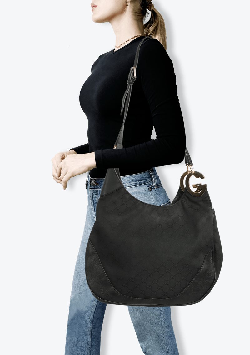 GG CANVAS SHOULDER BAG