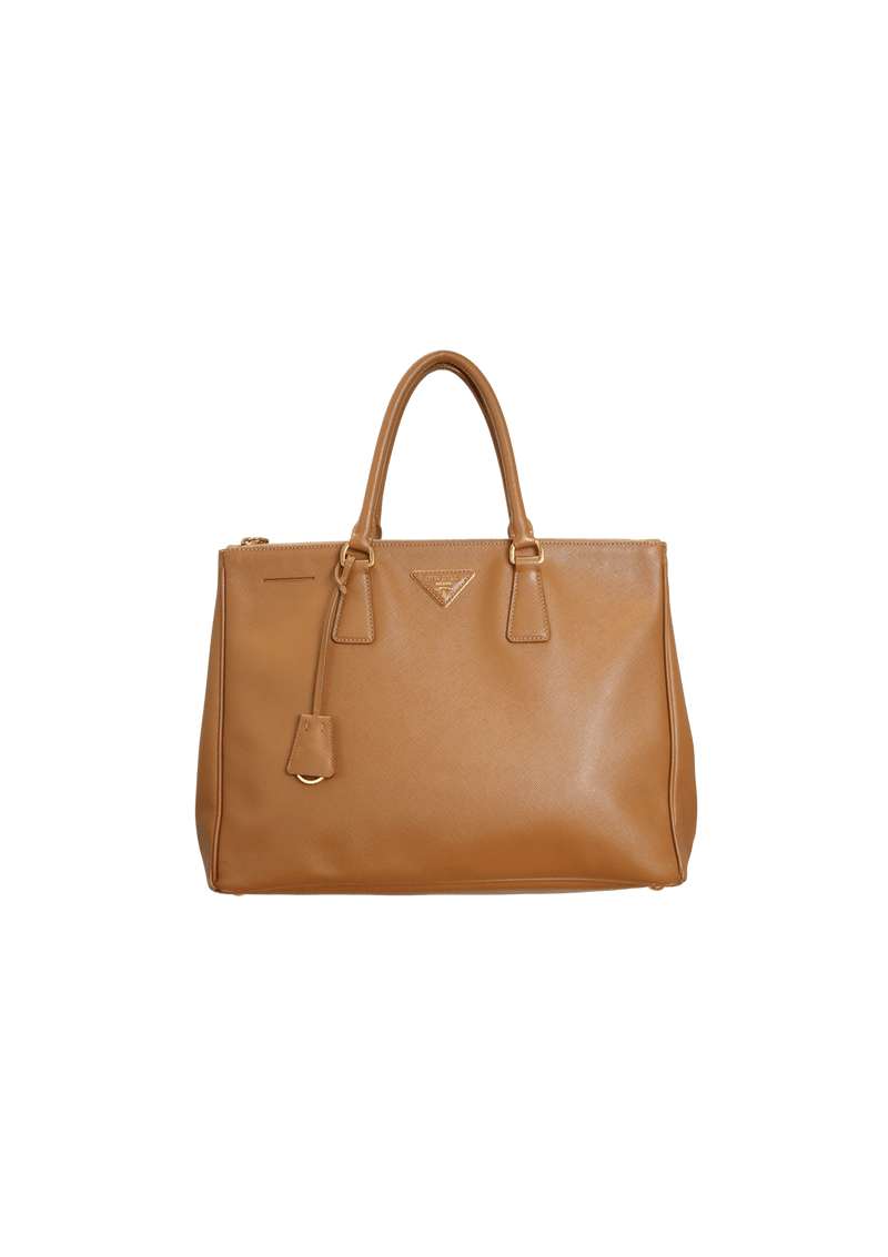 MEDIUM SAFFIANO LUX DOUBLE ZIP GALLERIA