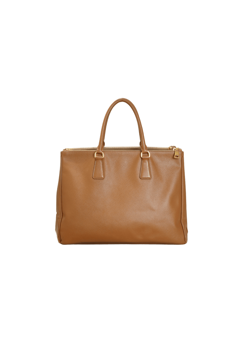 MEDIUM SAFFIANO LUX DOUBLE ZIP GALLERIA