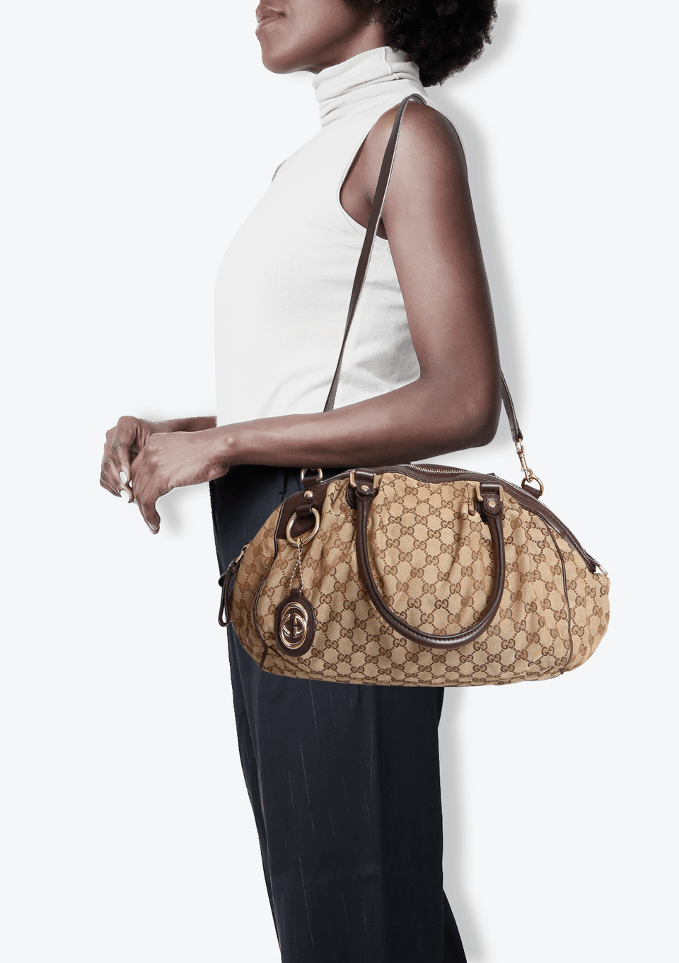 MEDIUM GG CANVAS SUKEY BOSTON BAG