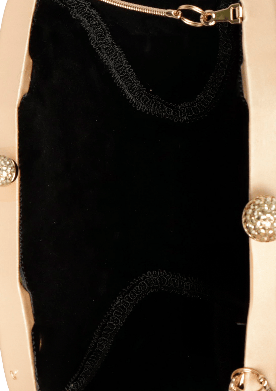 BOLSA CLUTCH EM CETIM CONCHA