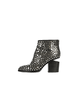 LEATHER STUDDED BOOTS 38.5