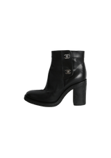 INTERLOCKING CC LOGO BOOTS 36.5