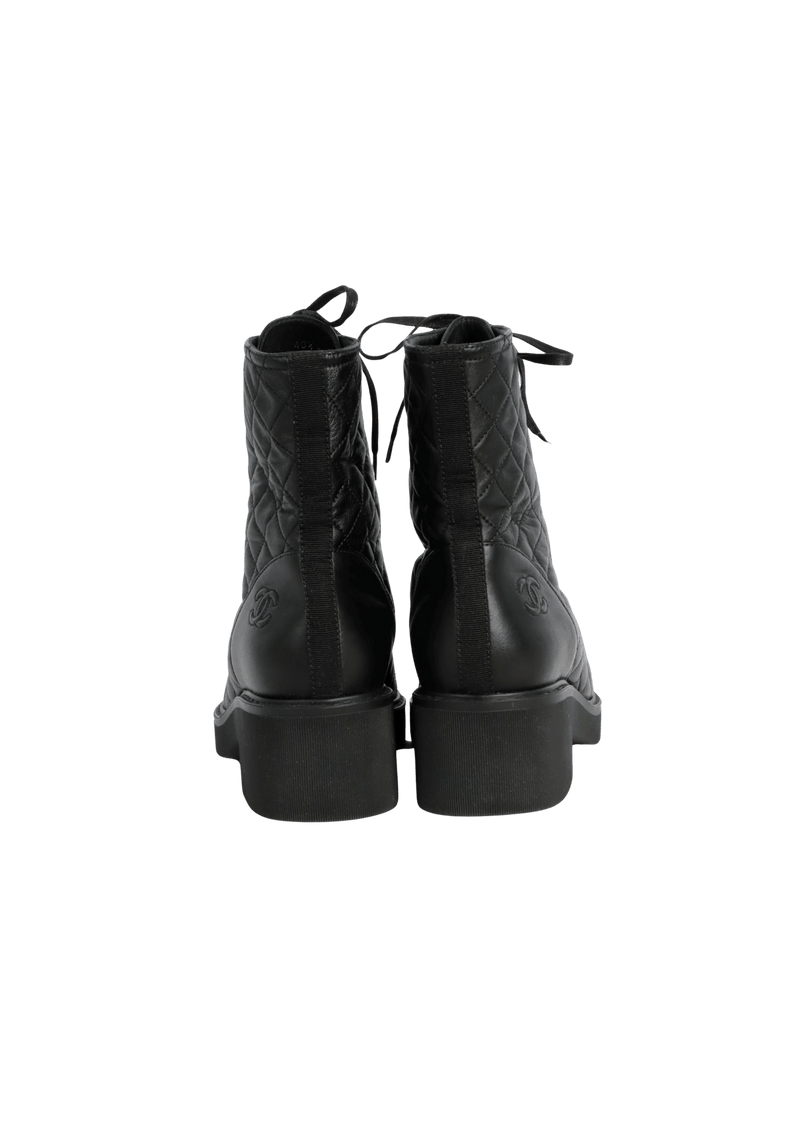 LEATHER QUILTED BOOTS 38.5