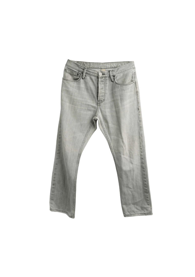 STRAIGHT LEG JEANS 40