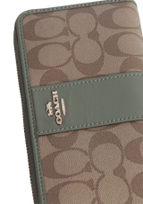 SIGNATURE ZIP AROUND WALLET