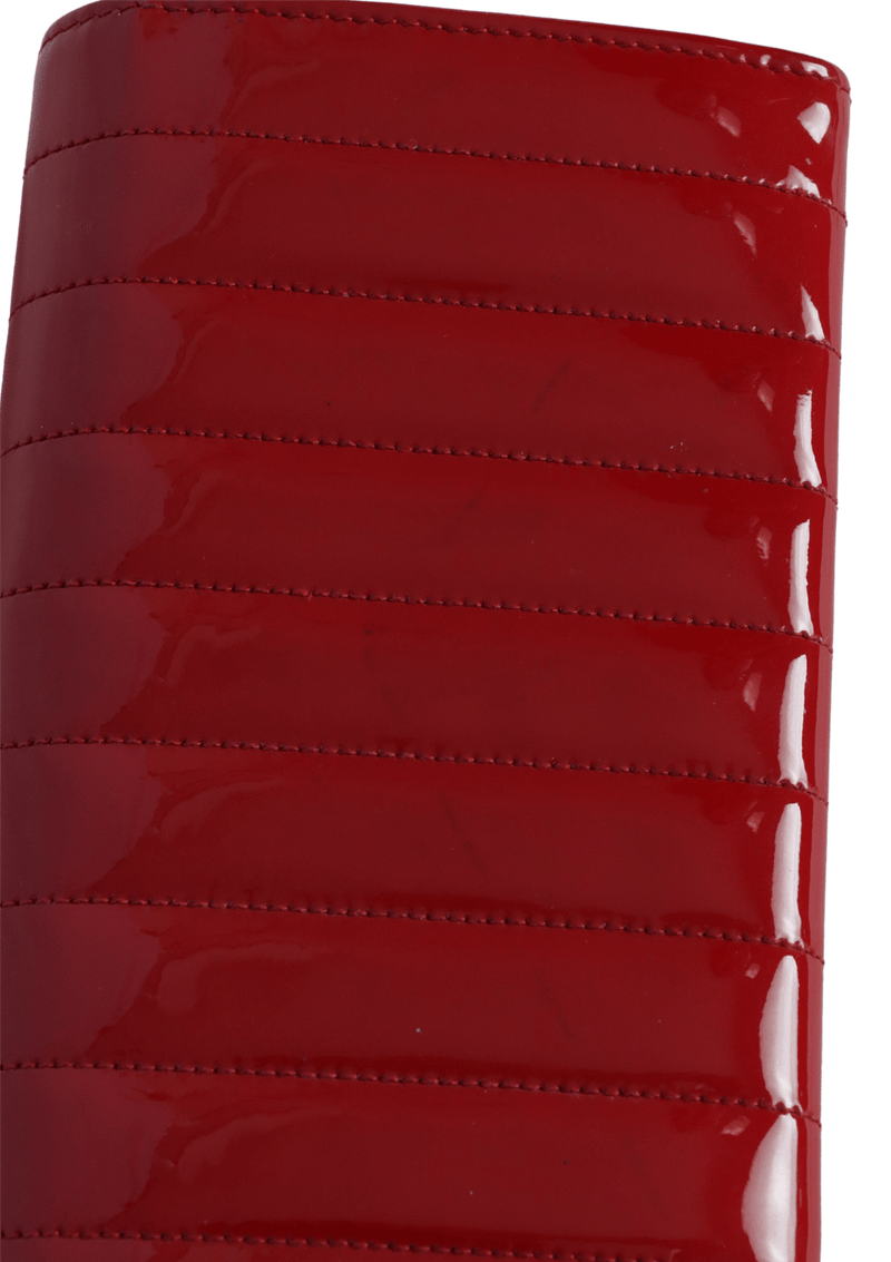 PATENT LEATHER VICKY WALLET