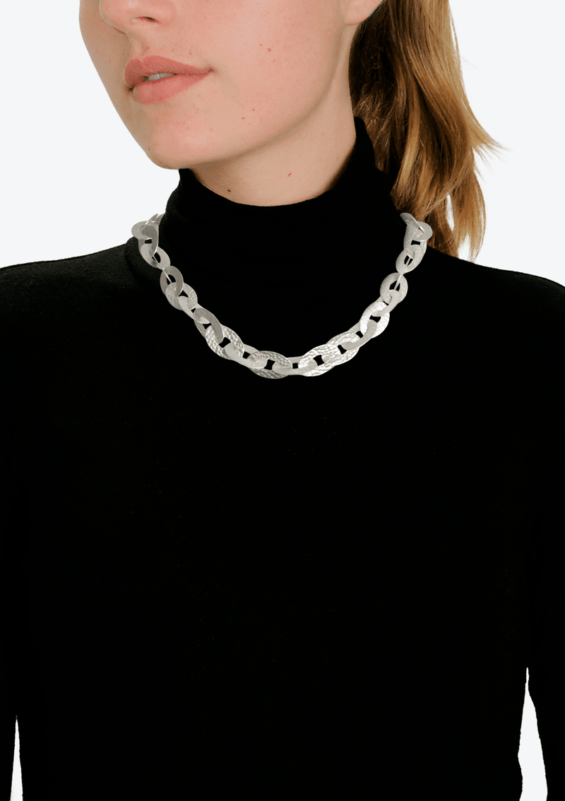 CHAIN NECKLACE