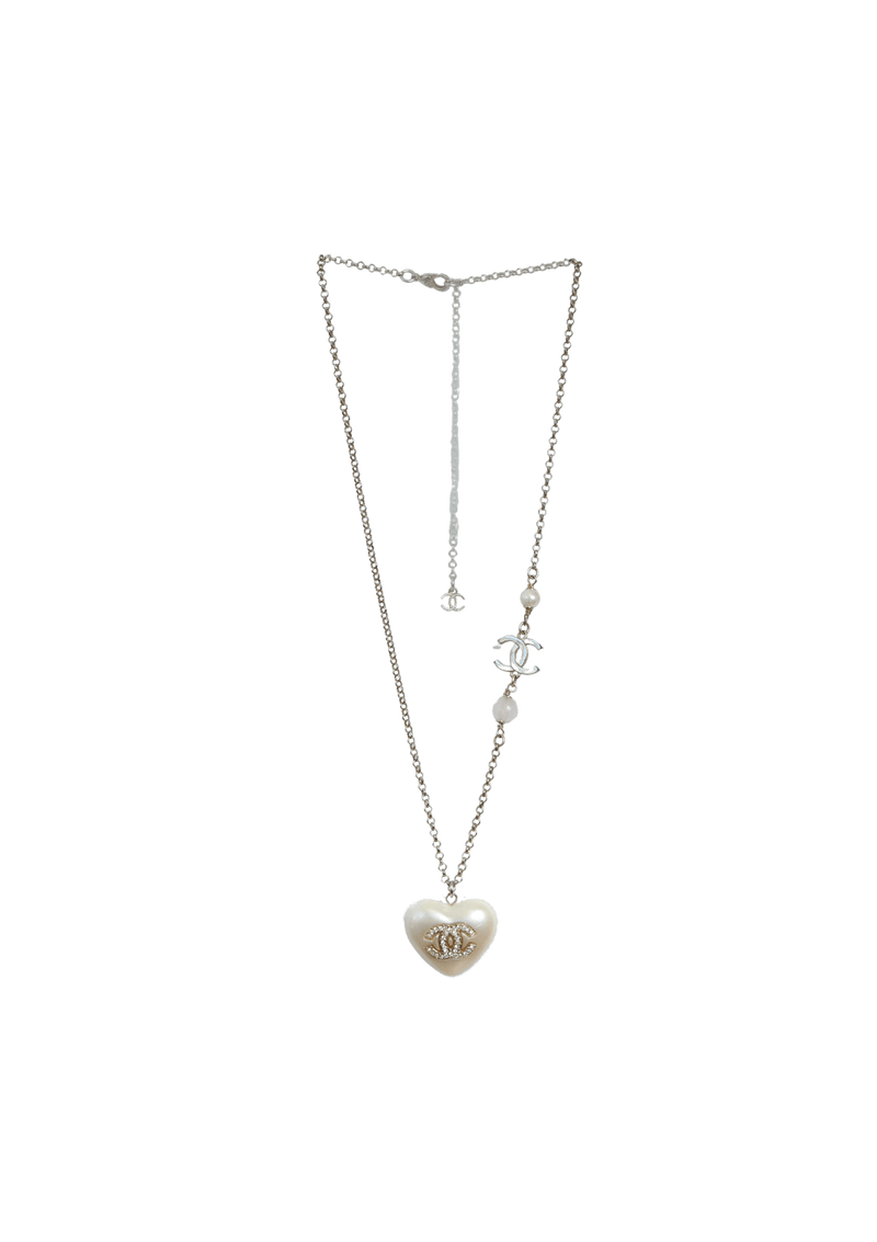 HEART PENDANT CC LOGO NECKLACE