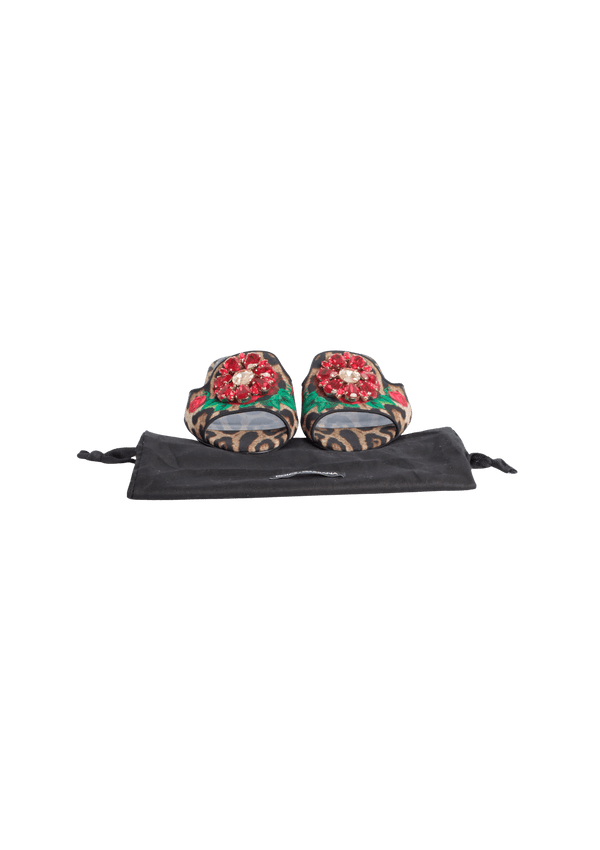 CRYSTAL EMBELLISHMENTS FLAT SANDALS 36
