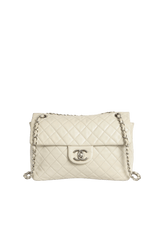 CLASSIC SOFT FLAP BAG CAVIAR