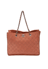WILD STITCH CHAIN TOTE BAG