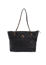 ROLLED UP TOTE CAVIAR