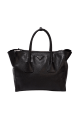 TWIN POCKET GLACE CALF TOTE