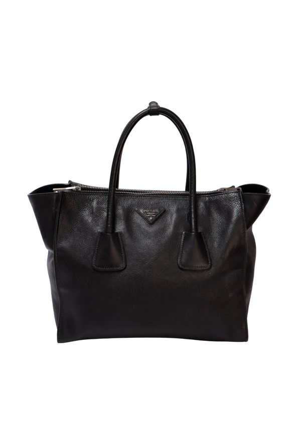 TWIN POCKET GLACE CALF TOTE