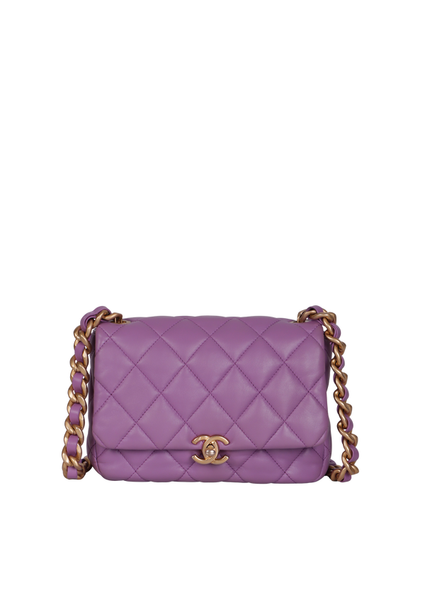 SMALL CANDY CHAIN FLAP BAG