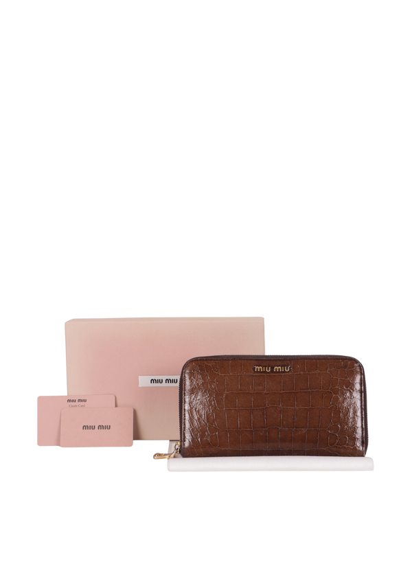 CROCODILE EMBOSSED ZIP WALLET