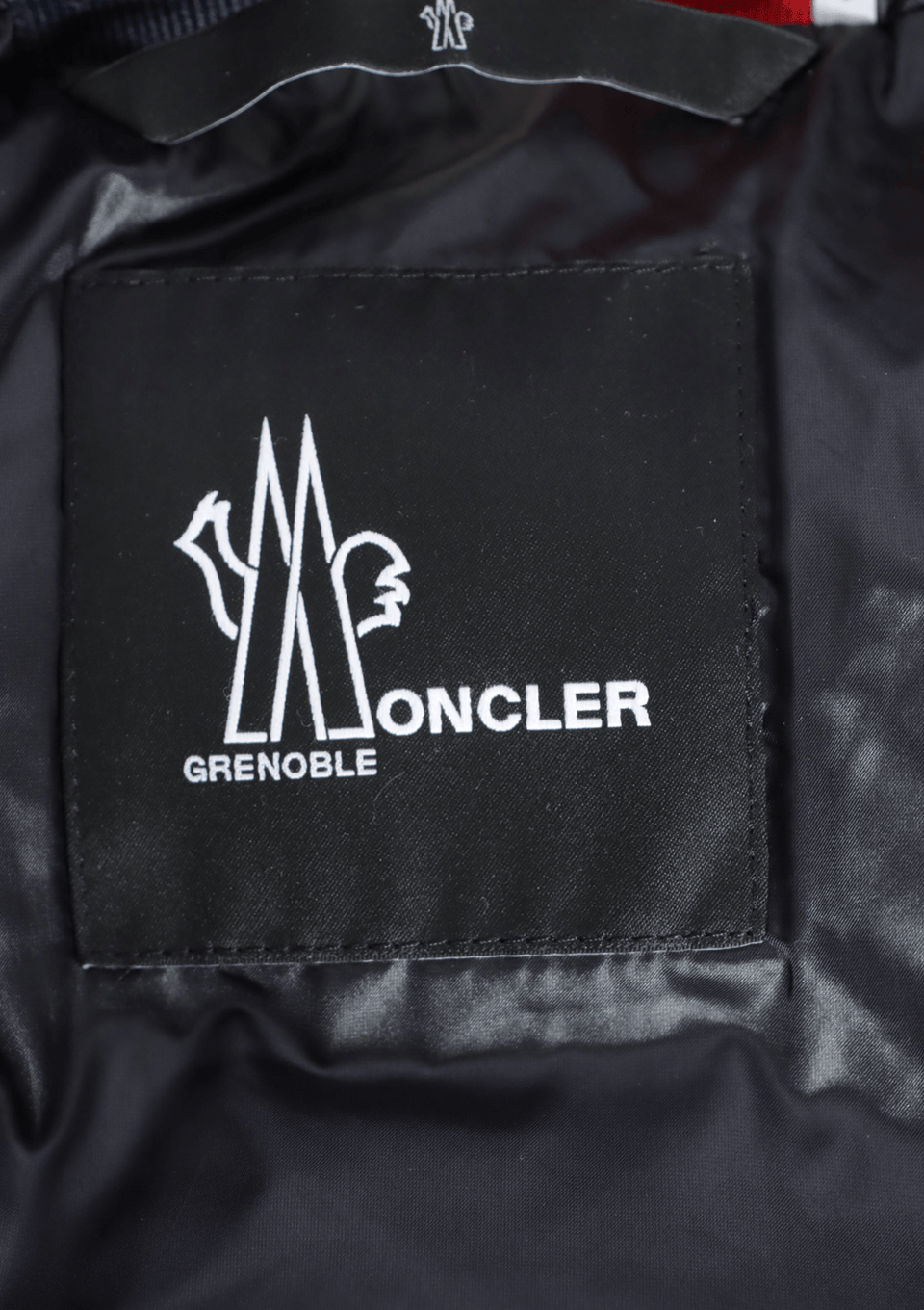 JAQUETA MONCLER DOWN JACKET PRETO 40 ORIGINAL – Gringa