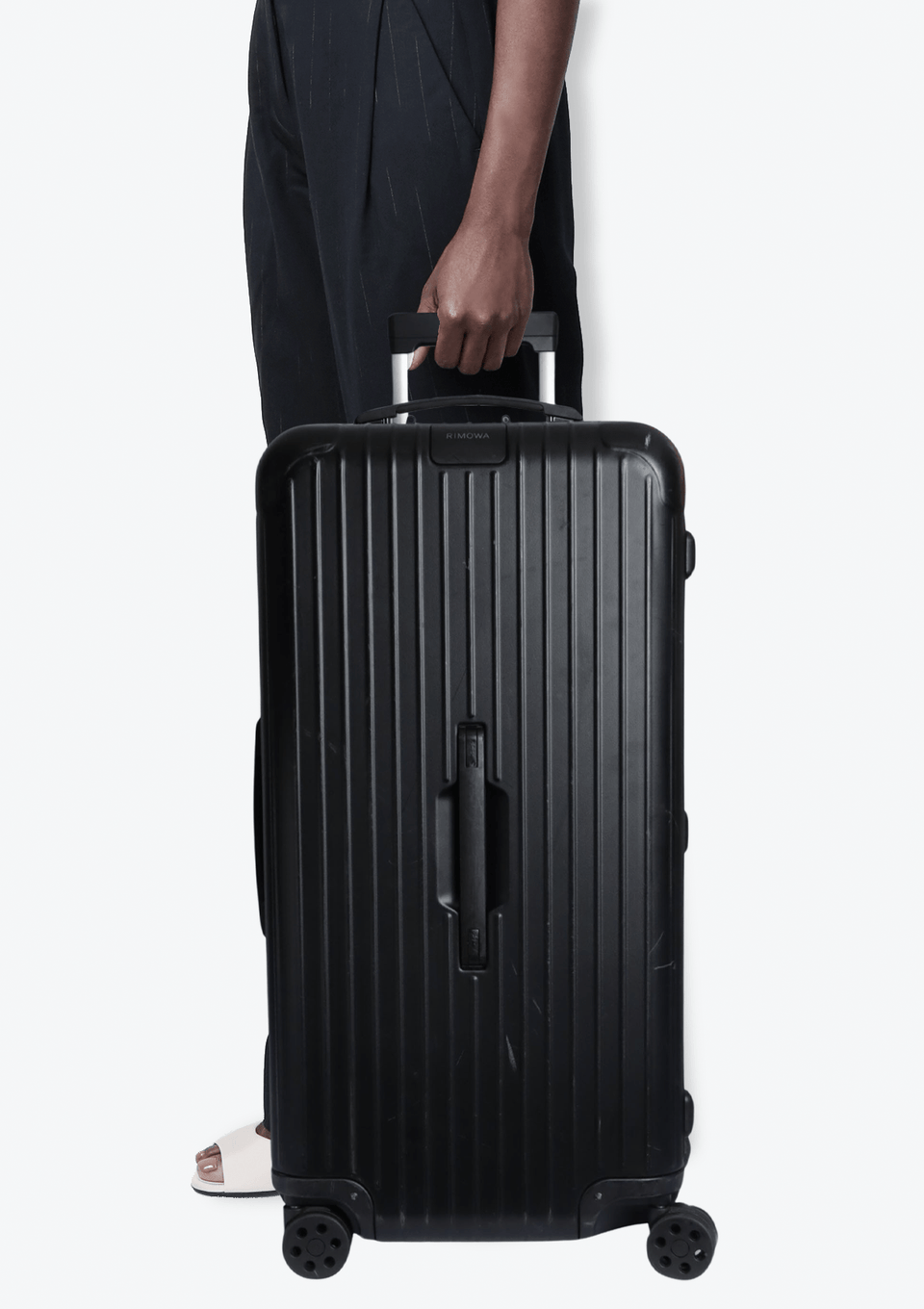 MALA DE VIAGEM RIMOWA ESSENTIAL TRUNK PLUS PRETO ORIGINAL – Gringa MALA DE VIAGEM RIMOWA ESSENTIAL TRUNK PLUS PRETO ORIGINAL – Gringa