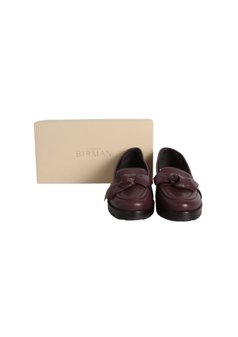 LEATHER LOAFERS 37