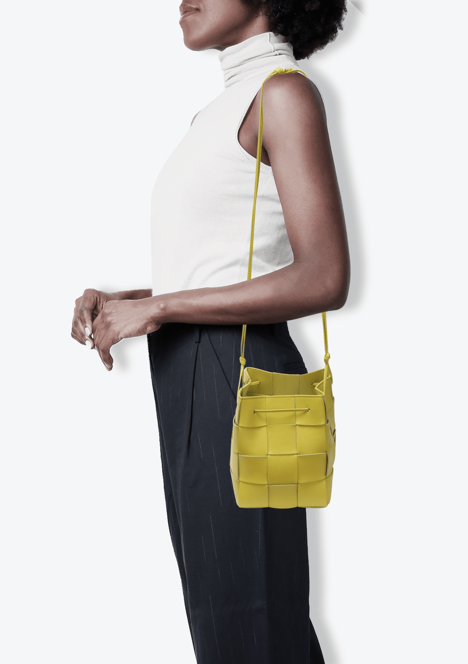 BOLSA BOTTEGA VENETA SMALL CASSETTE BUCKET BAG VERDE ORIGINAL – Gringa