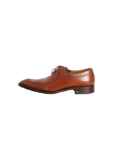 LEATHER BROGUE LACE UPS OXFORDS  42.5