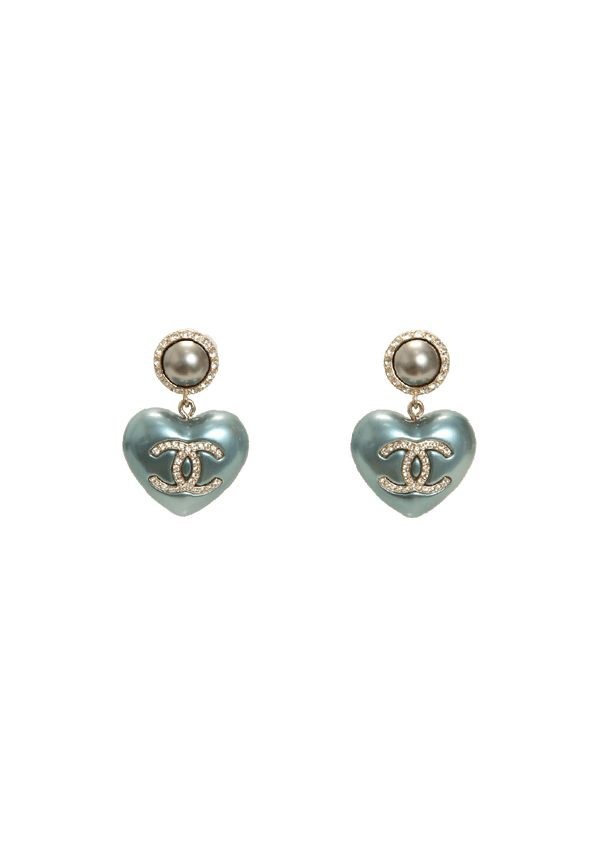 FAUX PEARL CC HEART DROP EARRINGS