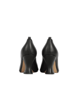 LEATHER PUMPS 35