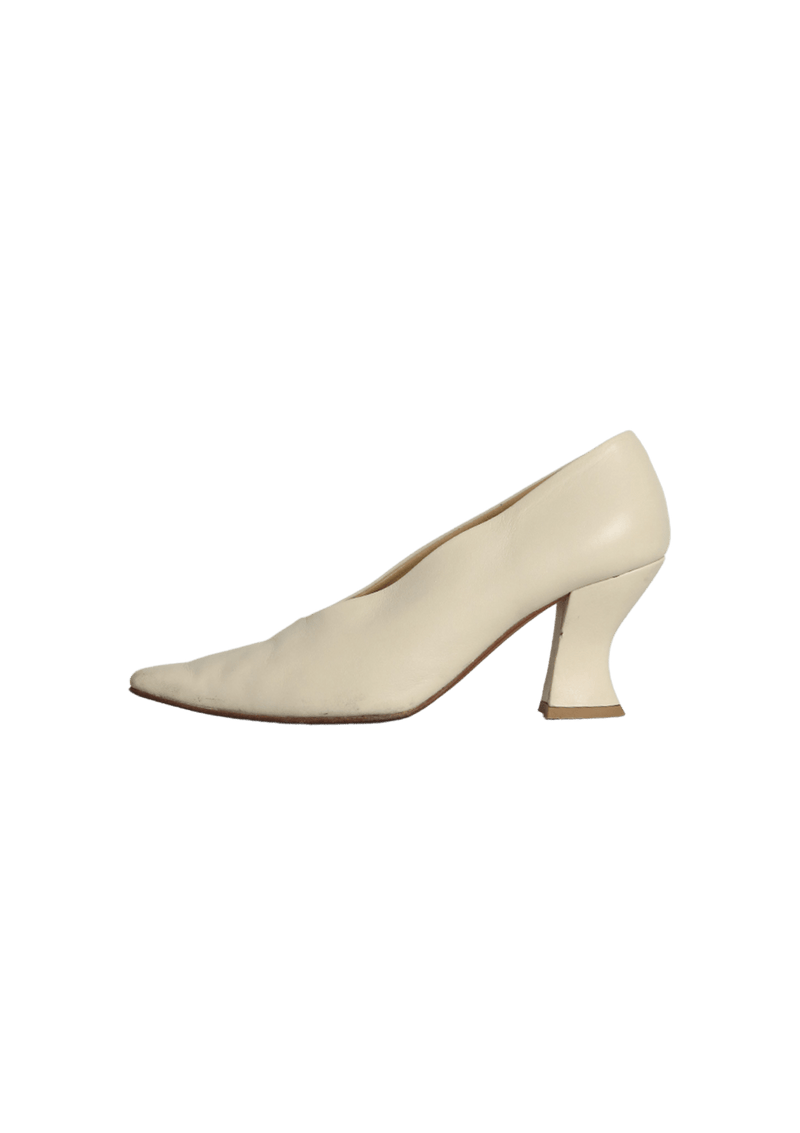 LEATHER PUMPS 36