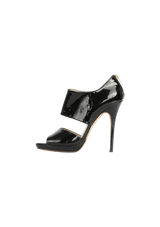 PATENT LEATHER PUMPS 38