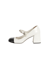 PATENT LEATHER MARY JANE 36