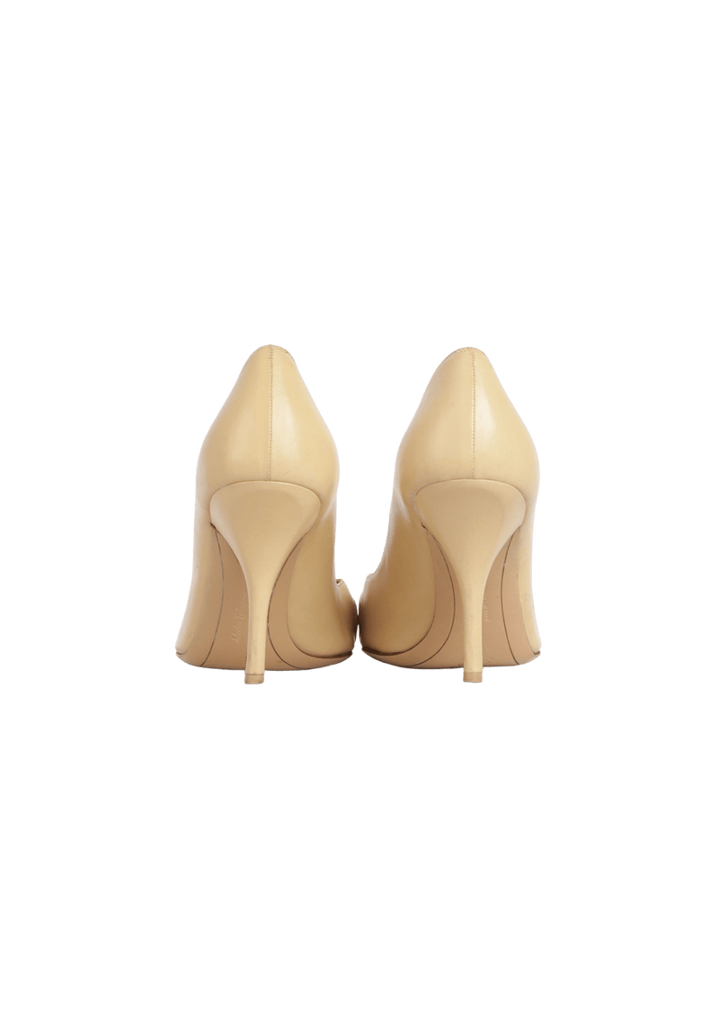 LEATHER PUMPS 39